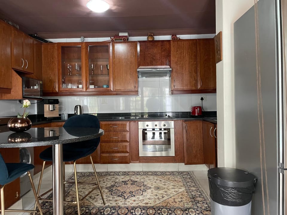 The Little Mongrel 1Bed Space Bryanston Apartment in Sandton