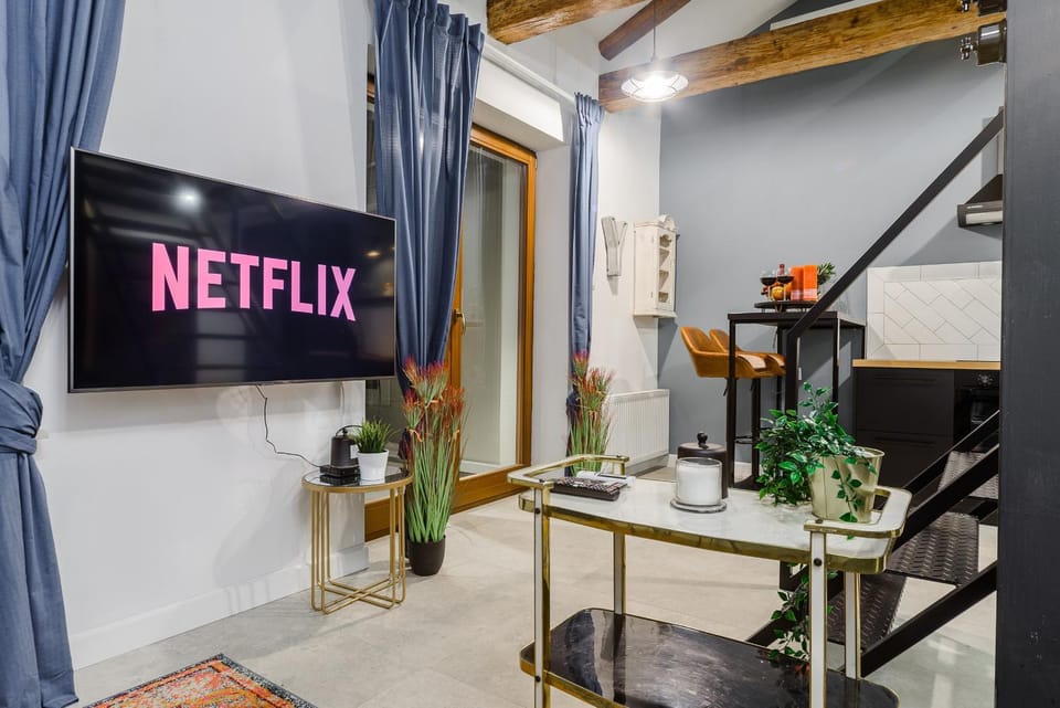Communal lounge/ TV room, TV and multimedia