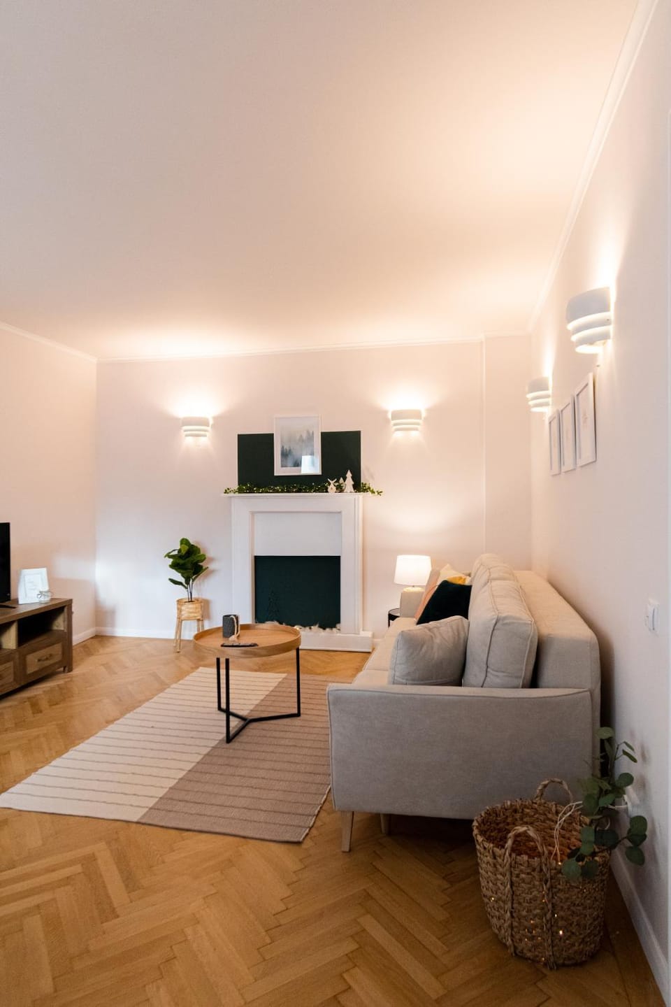 TV and multimedia, Living room, Seating area