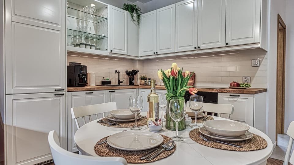 Coffee/tea facilities, Kitchen or kitchenette, Dining area, minibar, pet friendly, stove, toaster
