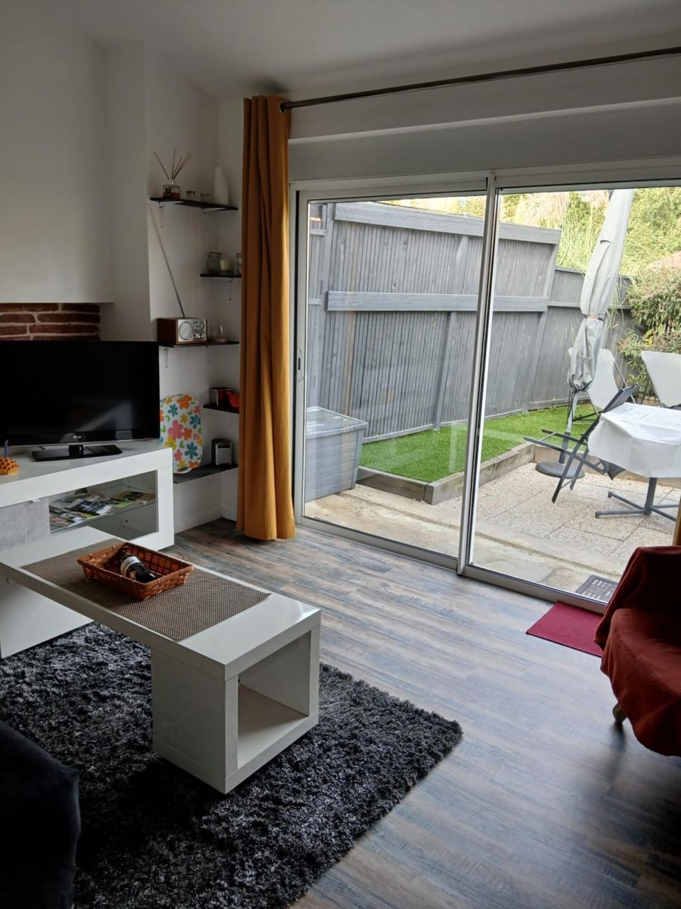 Living room, Garden view