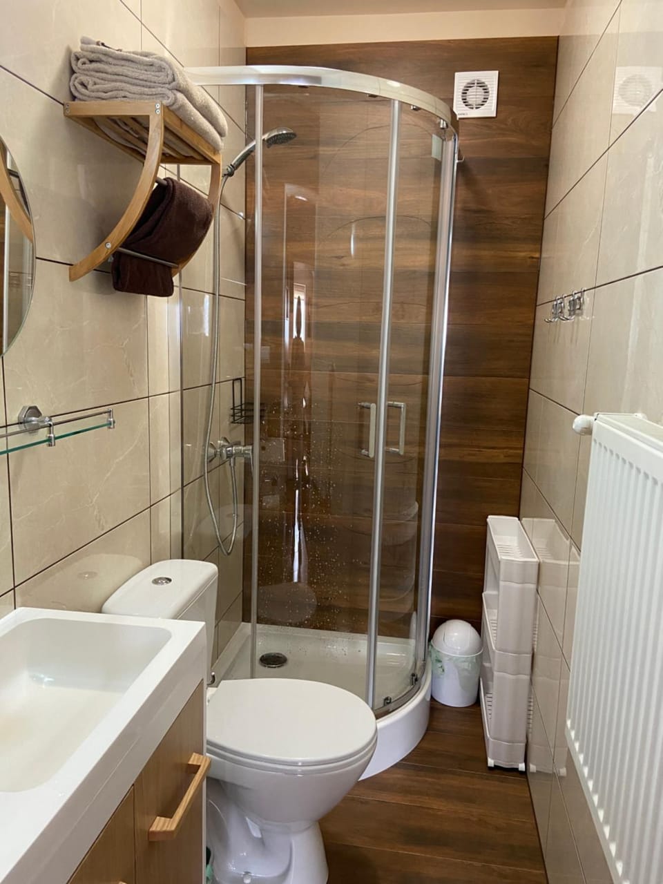 Apartamenty i pokoje Domino Parking w cenie ! Apartment in Lower Silesian Voivodeship