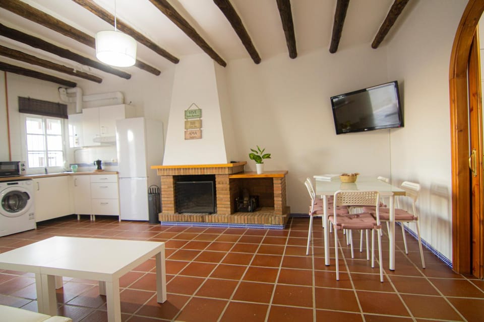 Dining area, Communal kitchen