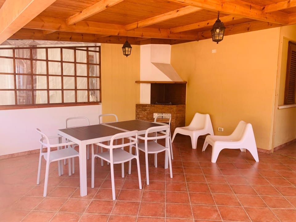 Patio, Lounge or bar, Dining area