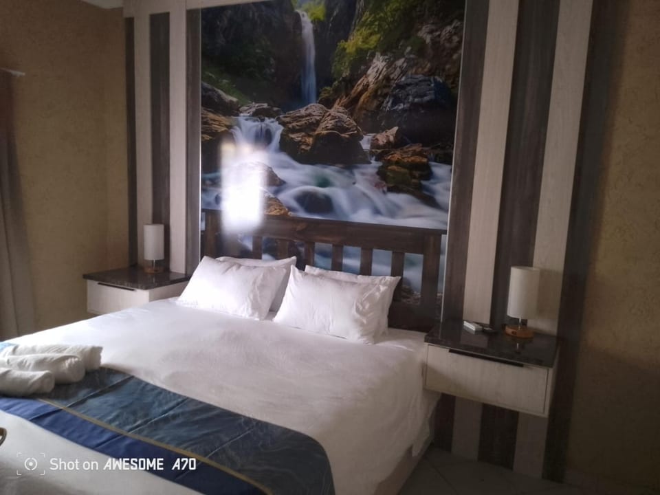 Romans Rest Guest House Bed and Breakfast in Gauteng