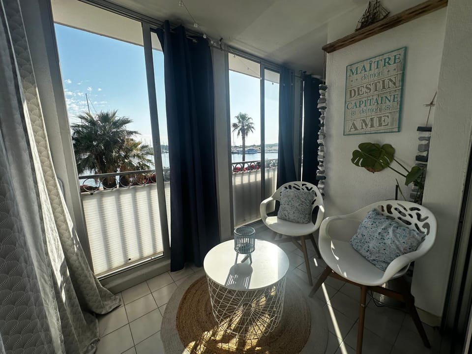 Patio, View (from property/room), Balcony/Terrace