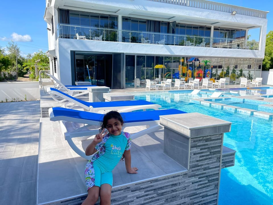 Property building, Swimming pool