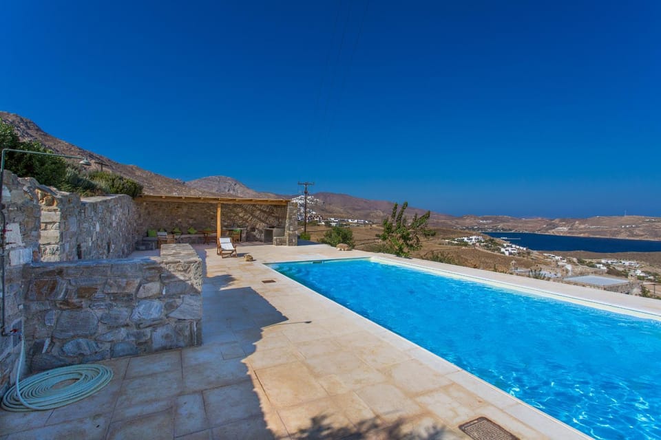 Spacious 6 bdrm Stone Villa with Pool Villa in Milos