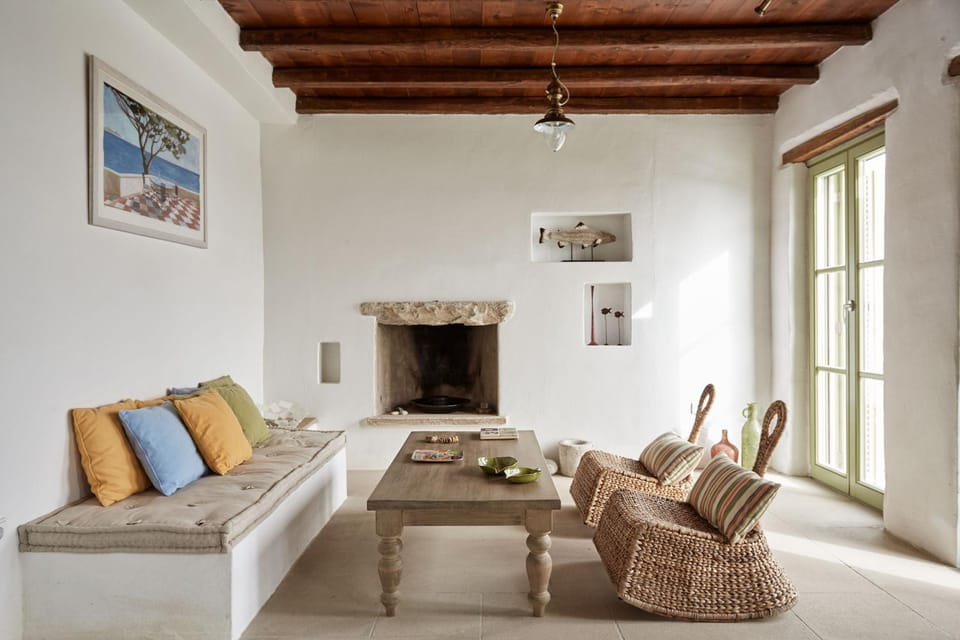 Spacious 6 bdrm Stone Villa with Pool Villa in Milos