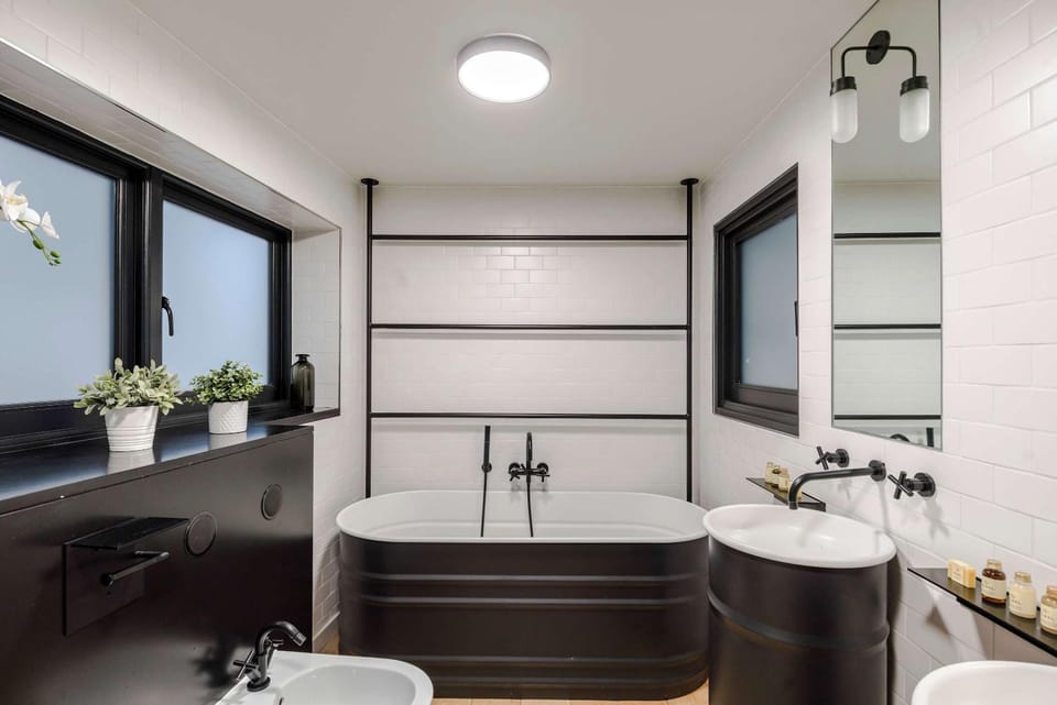 Covent Garden 2-Bed Triplex - Sleeps 6 Apartment in City of Westminster