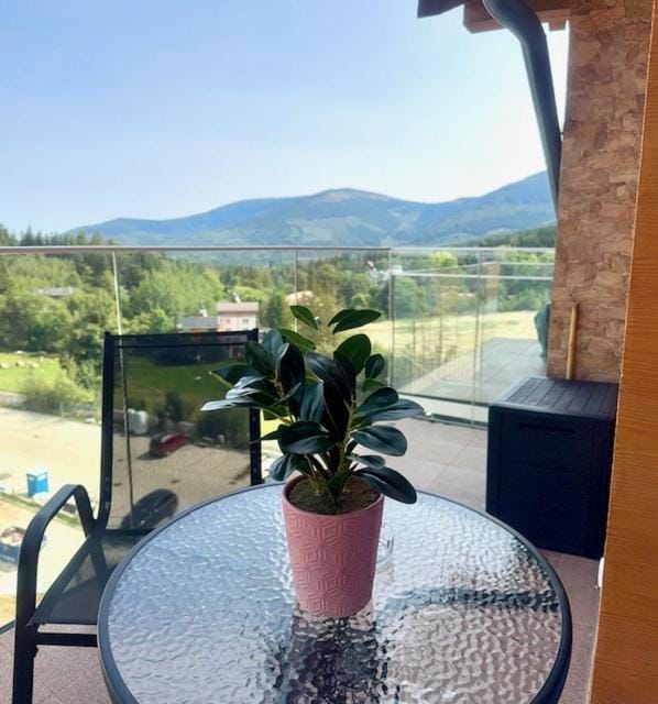 Balcony/Terrace, Mountain view