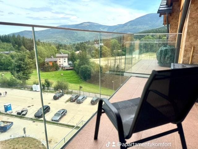 View (from property/room), Balcony/Terrace, Mountain view, Parking