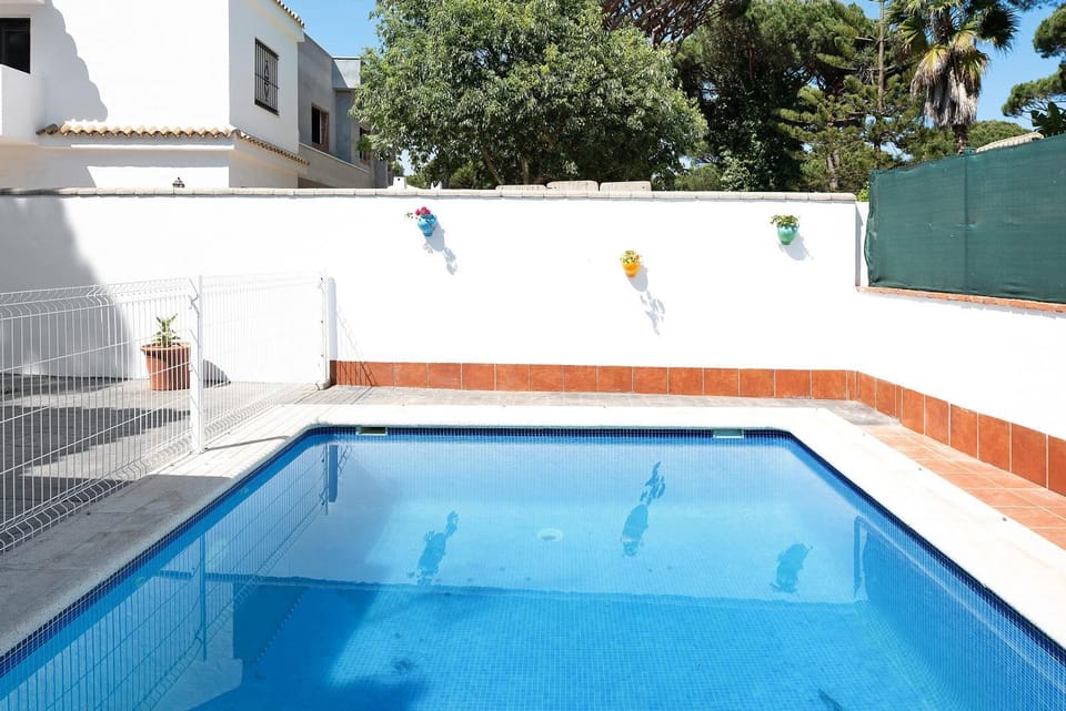 Property building, Swimming pool