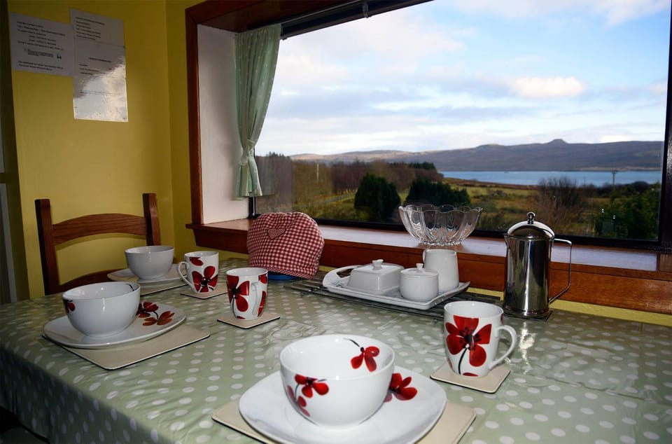 View (from property/room), Dining area, Sea view, kitchen