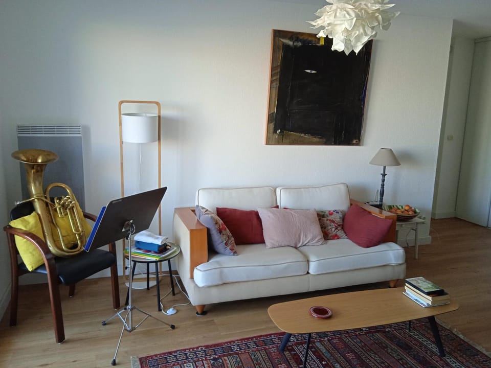Appartement Cosy Terrasse vue Quai Canal + parking Apartment in Occitanie