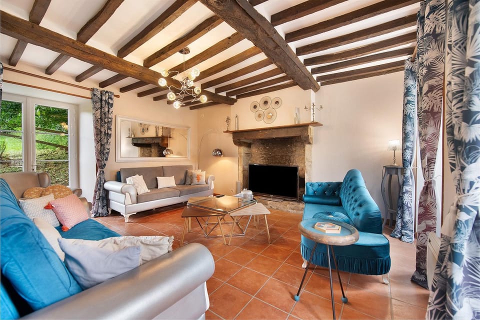 Property building, Living room