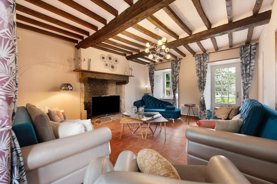 Gîte Eloquent - La Dauvinerie House in Normandy