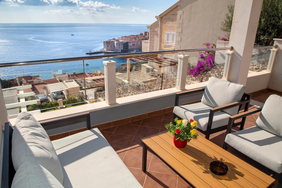Balcony/Terrace, City view, Sea view