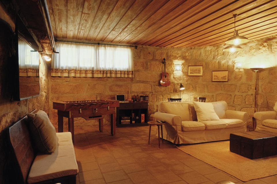 Casa da Alvarinha. Privacidade, Conforto, Natureza Villa in Porto District