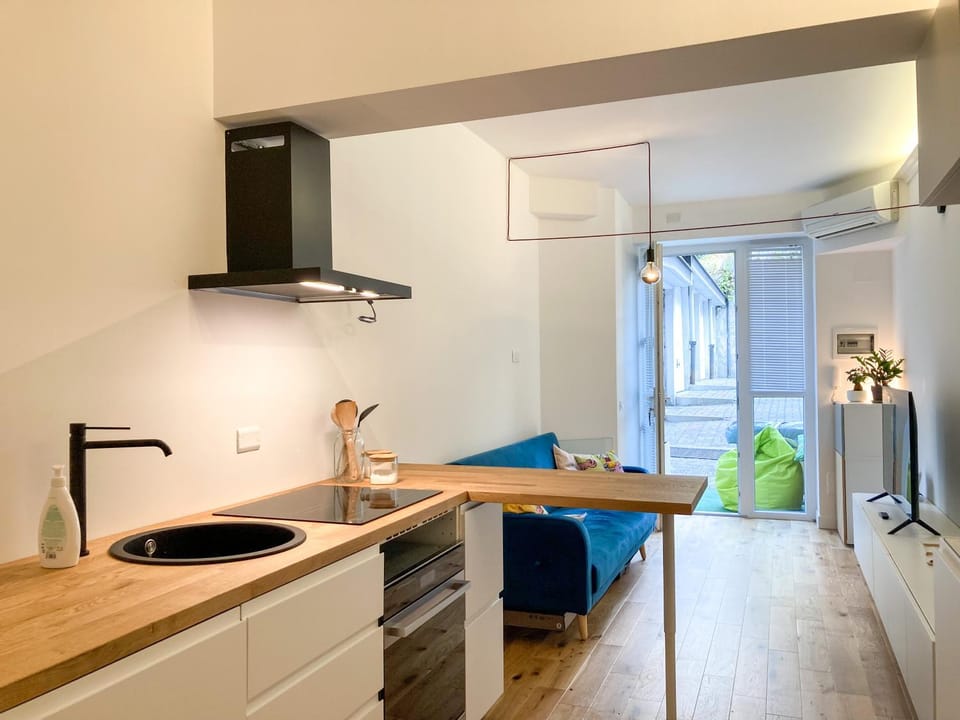 Kitchen or kitchenette, Living room, Dining area