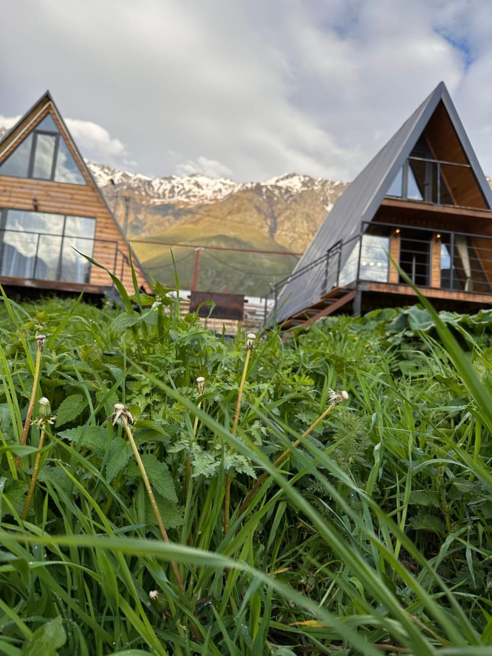 Property building, Day, Natural landscape, Mountain view