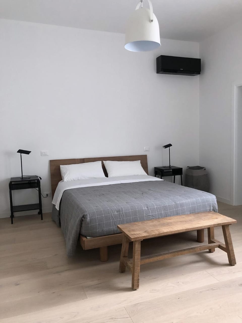 Bed, Photo of the whole room, Bedroom, Breakfast, Italian breakfast, hair dresser, internet, safe, soundproof, wardrobe, air conditioner