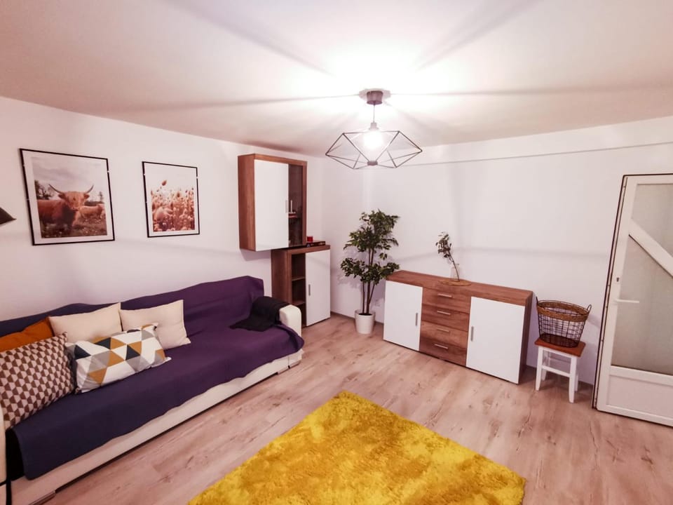 Bed, Living room, Seating area