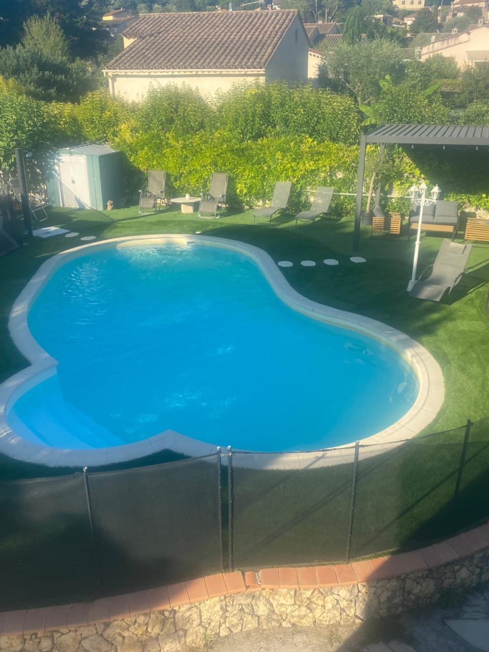 Studio climatisé avec piscine et jardin Apartment in Villeneuve-Loubet