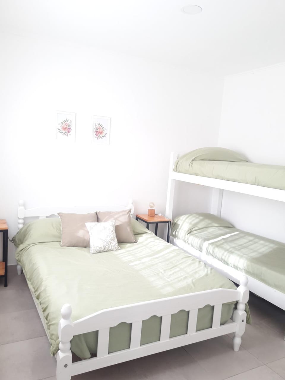 Bed, Photo of the whole room, Bedroom, bunk bed