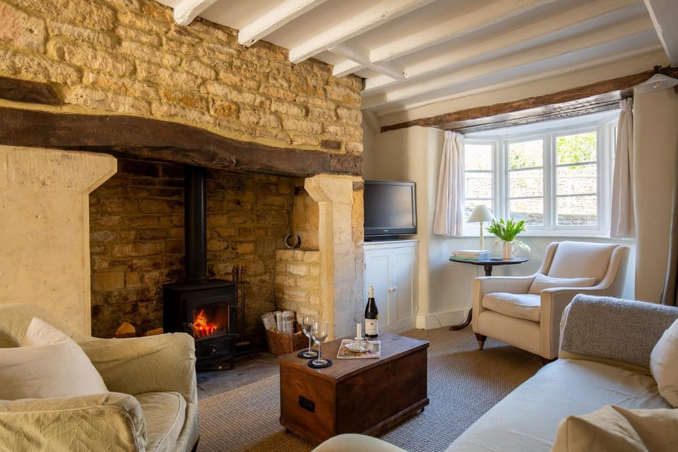 Living room, Seating area, flat iron