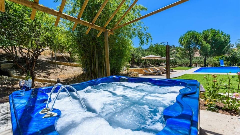 Massage, Spa and wellness centre/facilities, Pool view, Swimming pool, Swimming pool