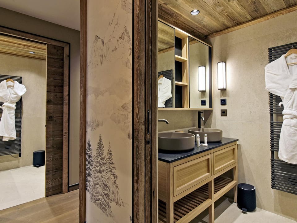 Appartement chic Méribel - skis aux pieds, cheminée & parking - FR-1-613-40 Apartment in Les Allues