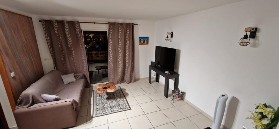 Le Lis Vacances et Affaire Cosy vue Mer Apartment in Martinique