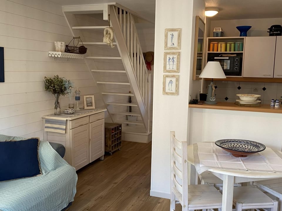 Charmant Cottage avec Jardin à Deux Pas du Port - Dives-sur-Mer - FR-1-487-279 Apartment in Cabourg