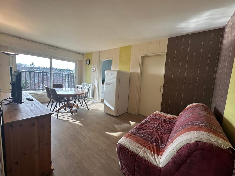 Appartement 3 pièces à Cabourg, 300m de la plage, 6 pers, balcons, parking, animaux acceptés - FR-1-487-296 Apartment in Cabourg