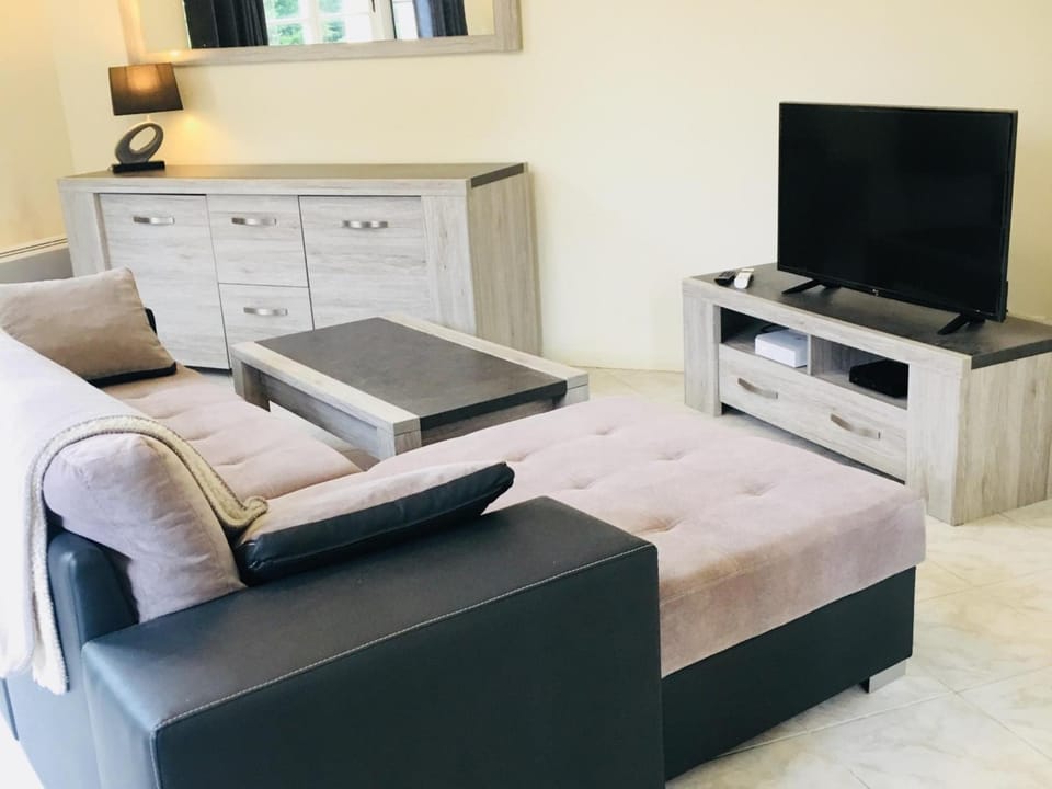 Appartement rénové en rez-de-jardin, proche centre, 2 pièces, 4 pers., équipements modernes, Cabourg - FR-1-487-309 Apartment in Cabourg