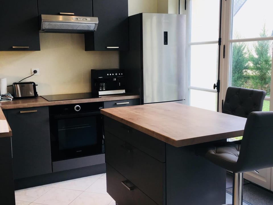 Appartement rénové en rez-de-jardin, proche centre, 2 pièces, 4 pers., équipements modernes, Cabourg - FR-1-487-309 Apartment in Cabourg