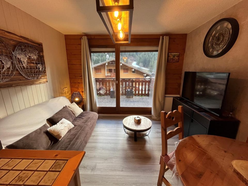 Châtel : 2 pièces pour 4 pers, terrasse, parking - FR-1-198-224 Apartment in Châtel