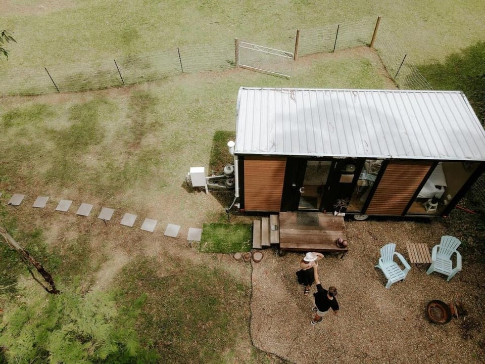 Cockatoo Cabin by Tiny Away Cabin in Palmwoods