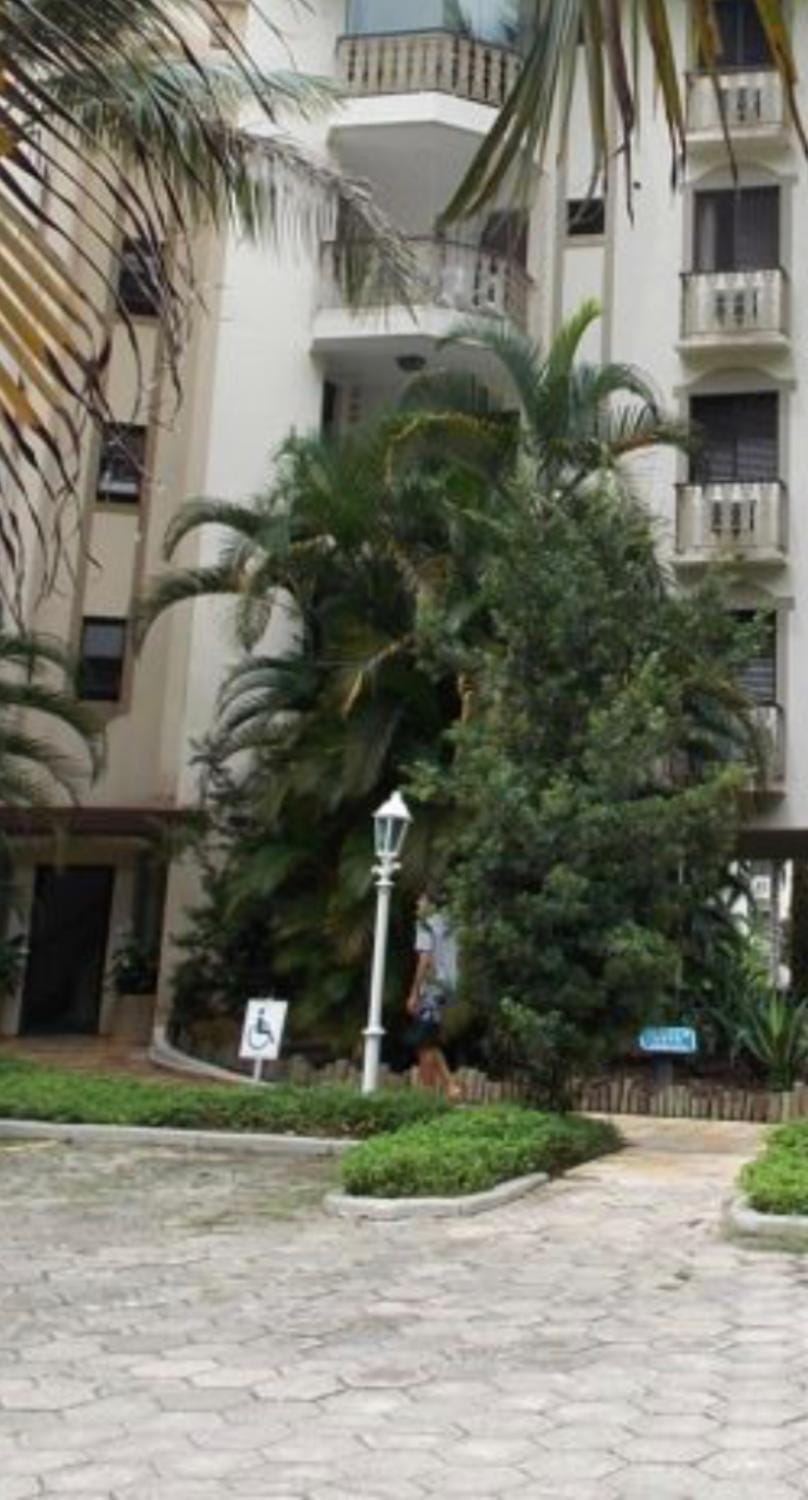Apto Condomínio Wembley Tênis Apartment in State of São Paulo