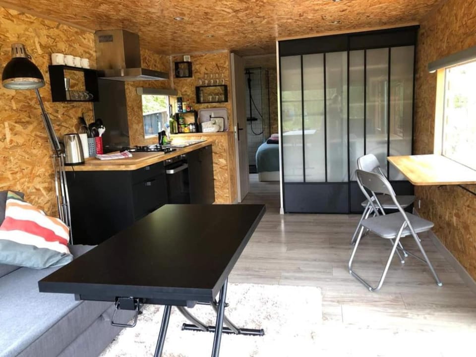 Kitchen or kitchenette, Lounge or bar, Dining area