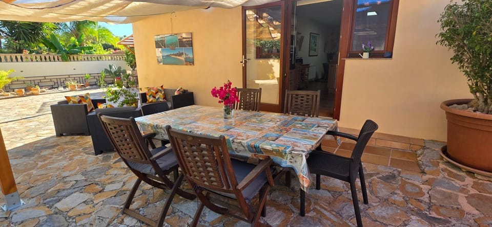 Patio, Balcony/Terrace, Seating area, Dining area