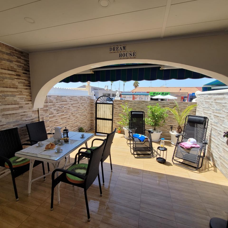 House with roof terrace House in Torrevieja