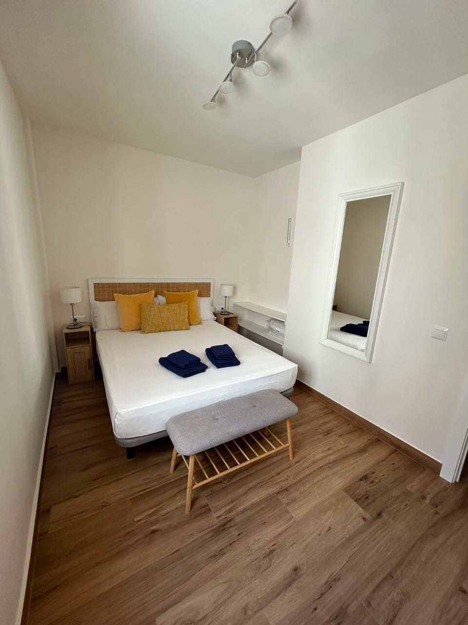 Steps away from the sand/ Malagueta beach Apartment in Malaga