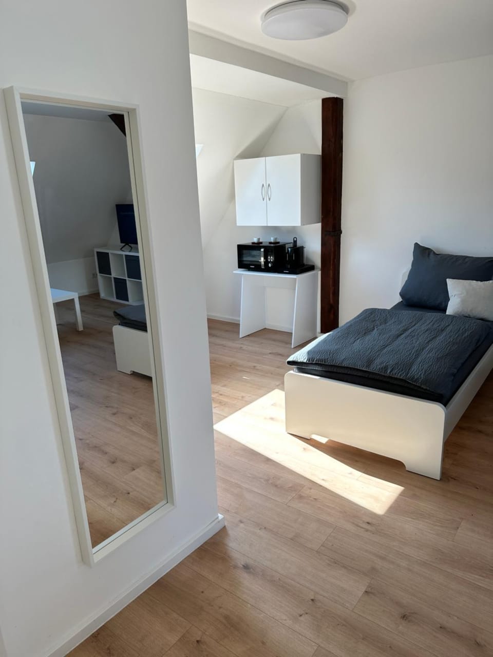 Bed, Coffee/tea facilities, Kitchen or kitchenette, Photo of the whole room, Seating area, Bedroom, minibar