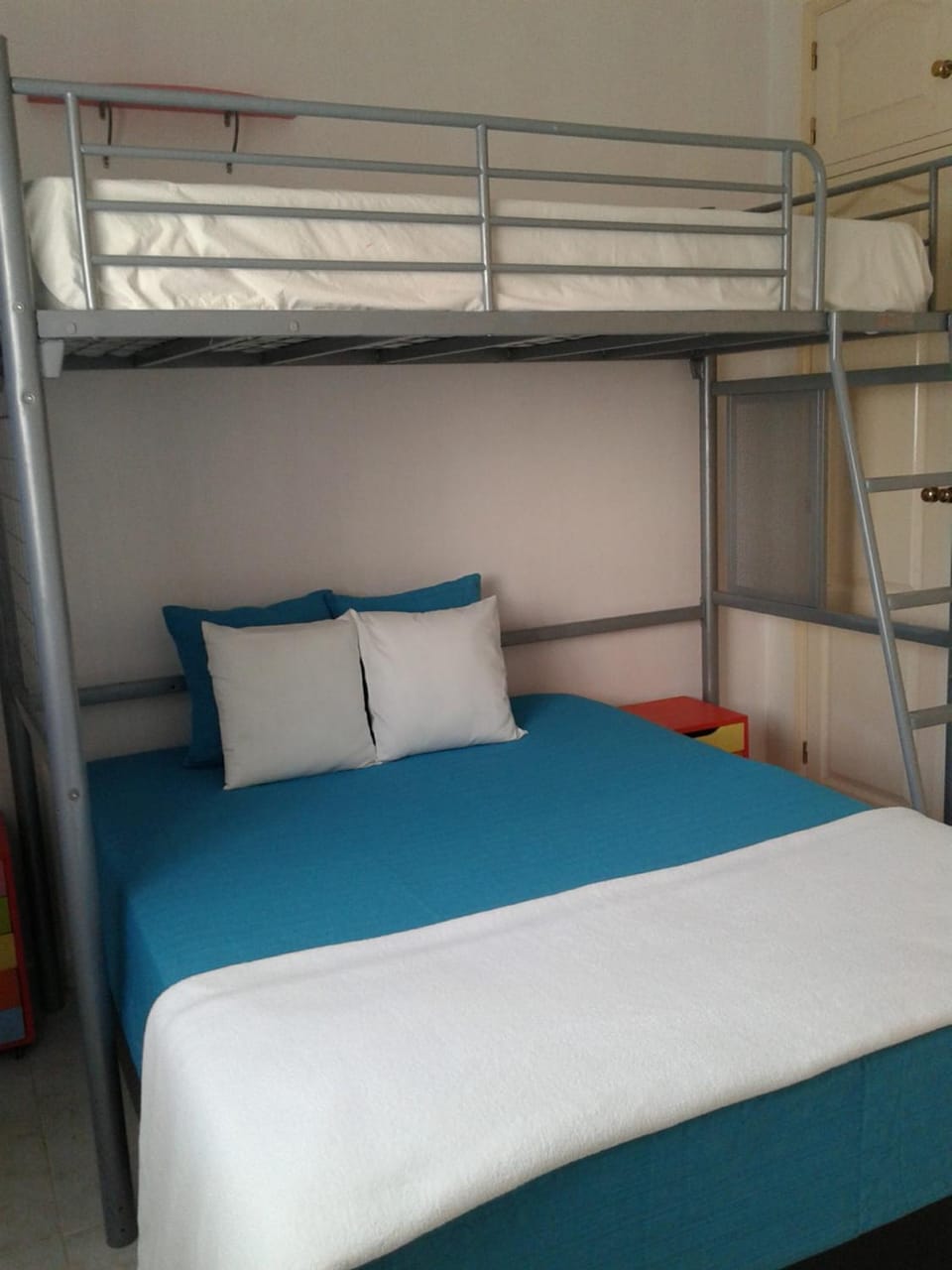 bunk bed