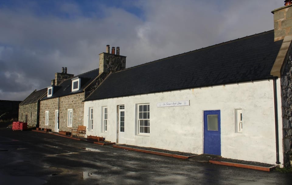 The Uyeasound Old Pier Cottage House in Scotland