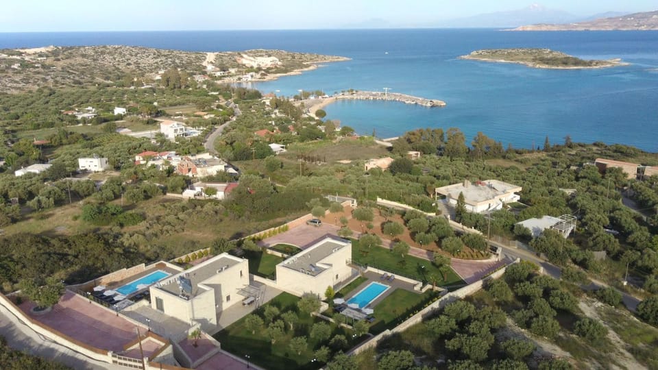 Nearby landmark, Bird's eye view, Beach, Swimming pool