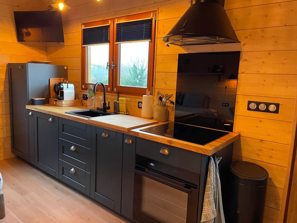 Mas des Poutres - Tiny house Chalet in Auvergne-Rhône-Alpes