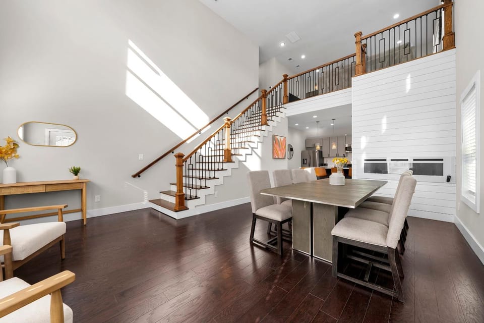 Family Friendly New Luxury Home Centrally located House in Atlanta